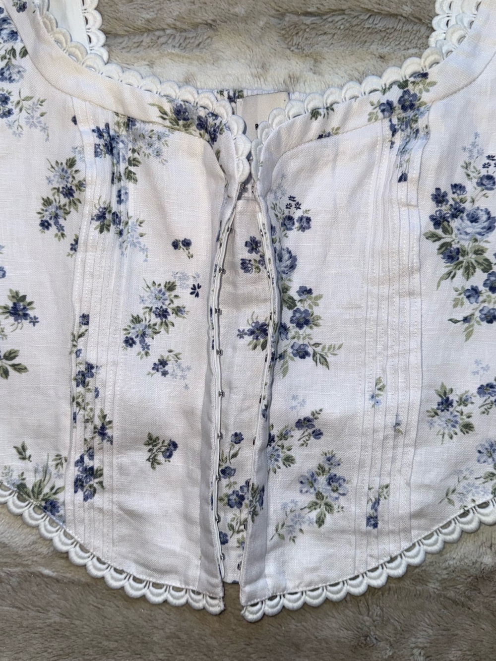 Reformation Simmie Linen Top in Floral
Linen Size 12 - Picture 7 of 13